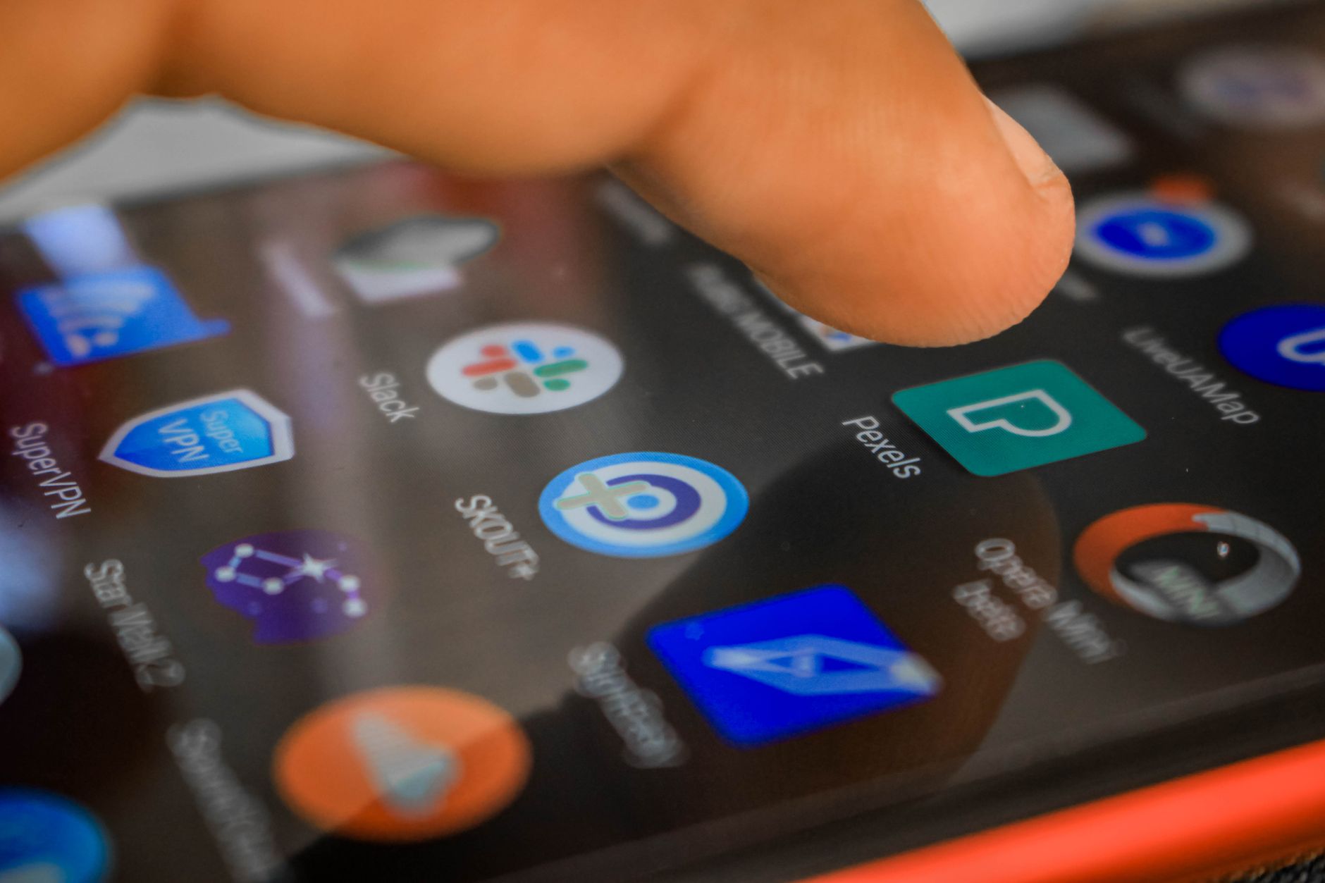 Smartphone Privacy Issues and Digital Surveillance